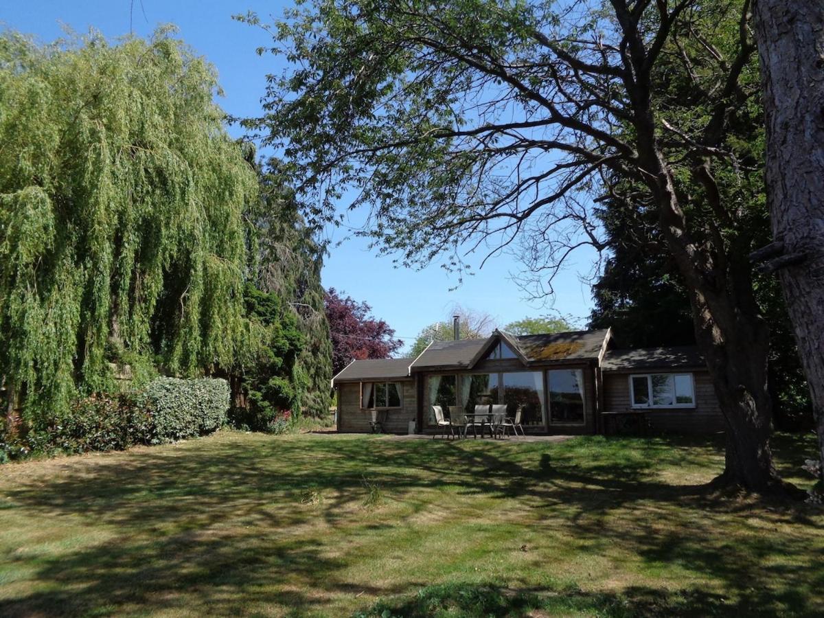 Idyllic Log Cabin Near Stratford Upon Avon Zewnętrze zdjęcie
