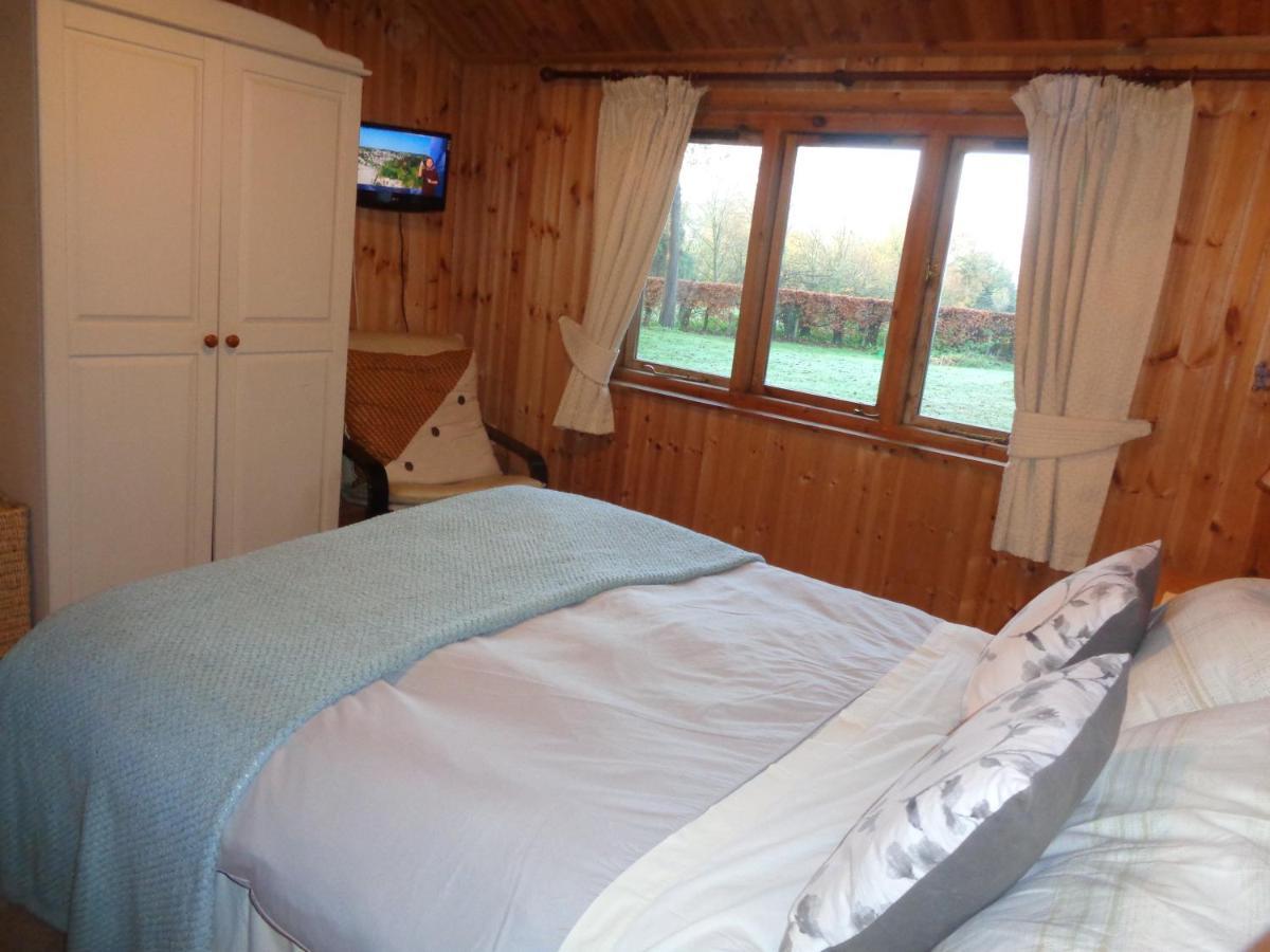 Idyllic Log Cabin Near Stratford Upon Avon Zewnętrze zdjęcie